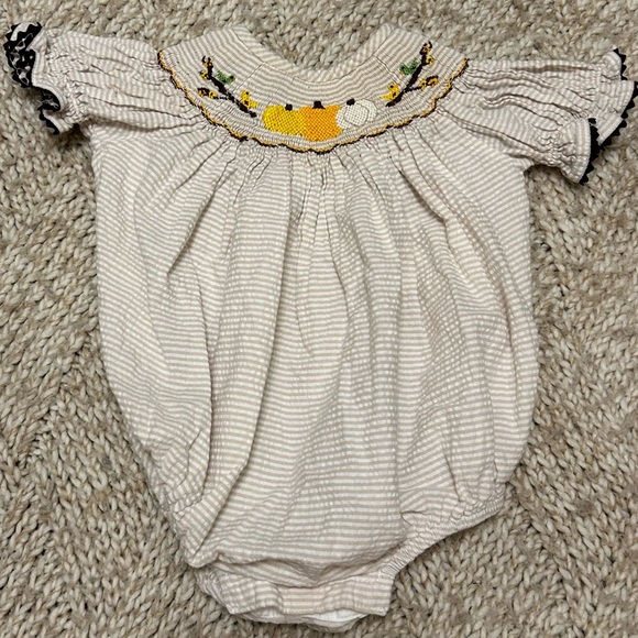 Other - EUC Southern Smocked Co. Fall pumpkins smocked bubble romper 6m